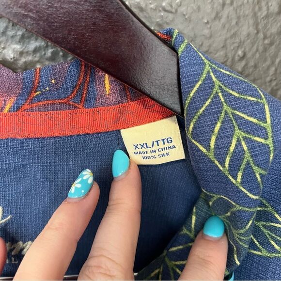 Tommy Bahama Christmas short sleeve Hawaiian shirt with reindeer and poinsettia - Picture 7 of 13